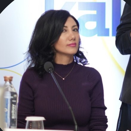 Portrait of Sara Ahmadian